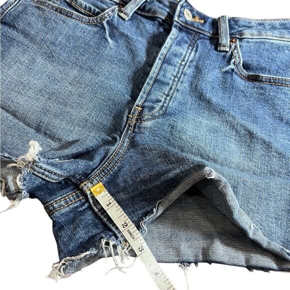 Old Navy high rise cut off style jean shorts size 6 - Picture 10 of 11